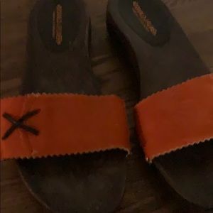 Donald J Pliner wooden slides